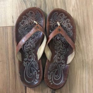 Olu Kai leather flip flops